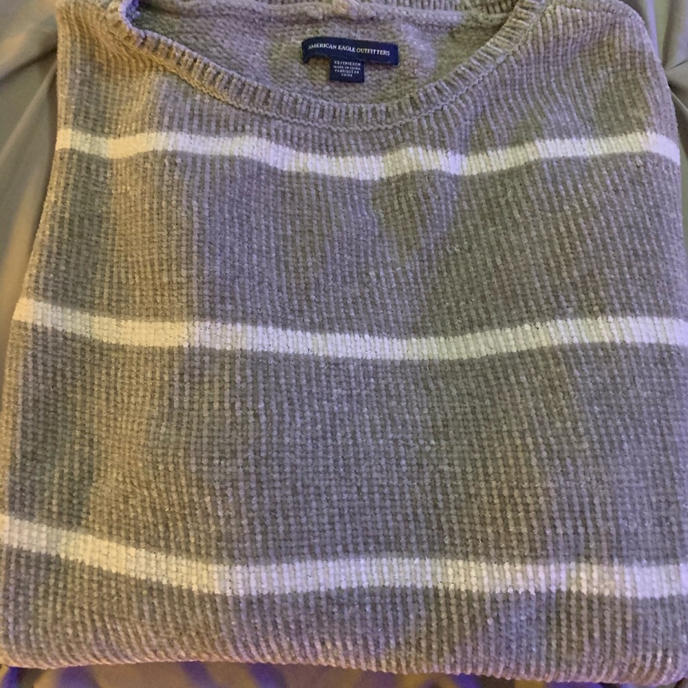 American Eagle outfitters pull over soft sweater